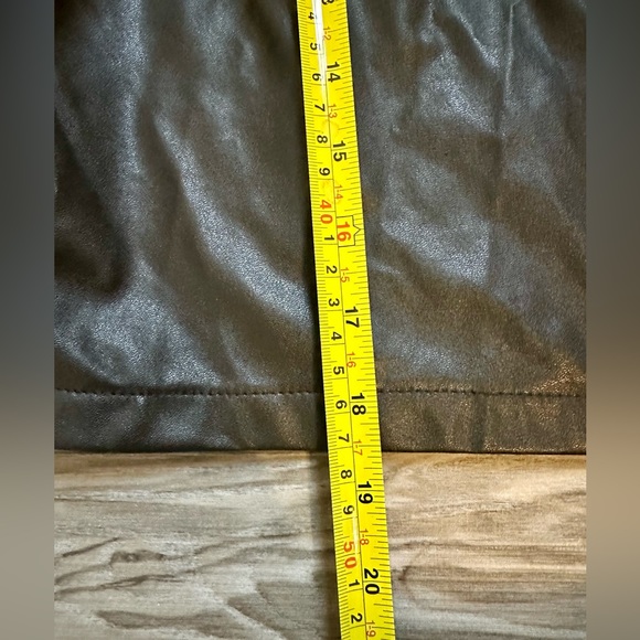 Cute faux leather bomber jacket - Picture 3 of 4